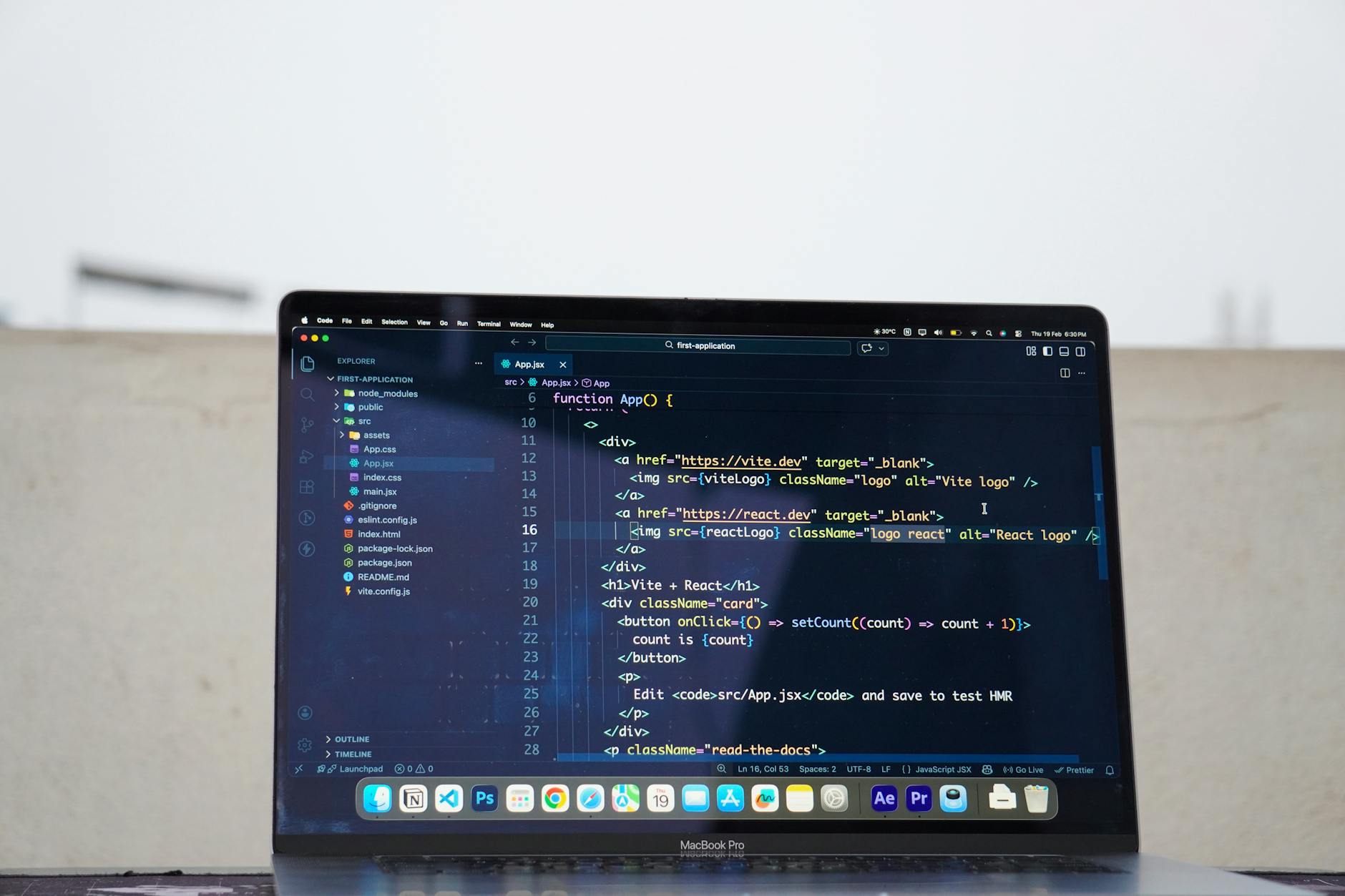 Freelance vs. SaaS vs. Agencies: Which AI Business Model Earns Most