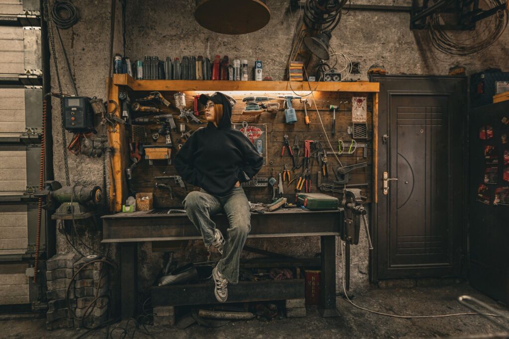 7 Lucrative GPT‑4 Prompt‑Engineering Side Hustles You Can Launch Under $200 - wealthfromai